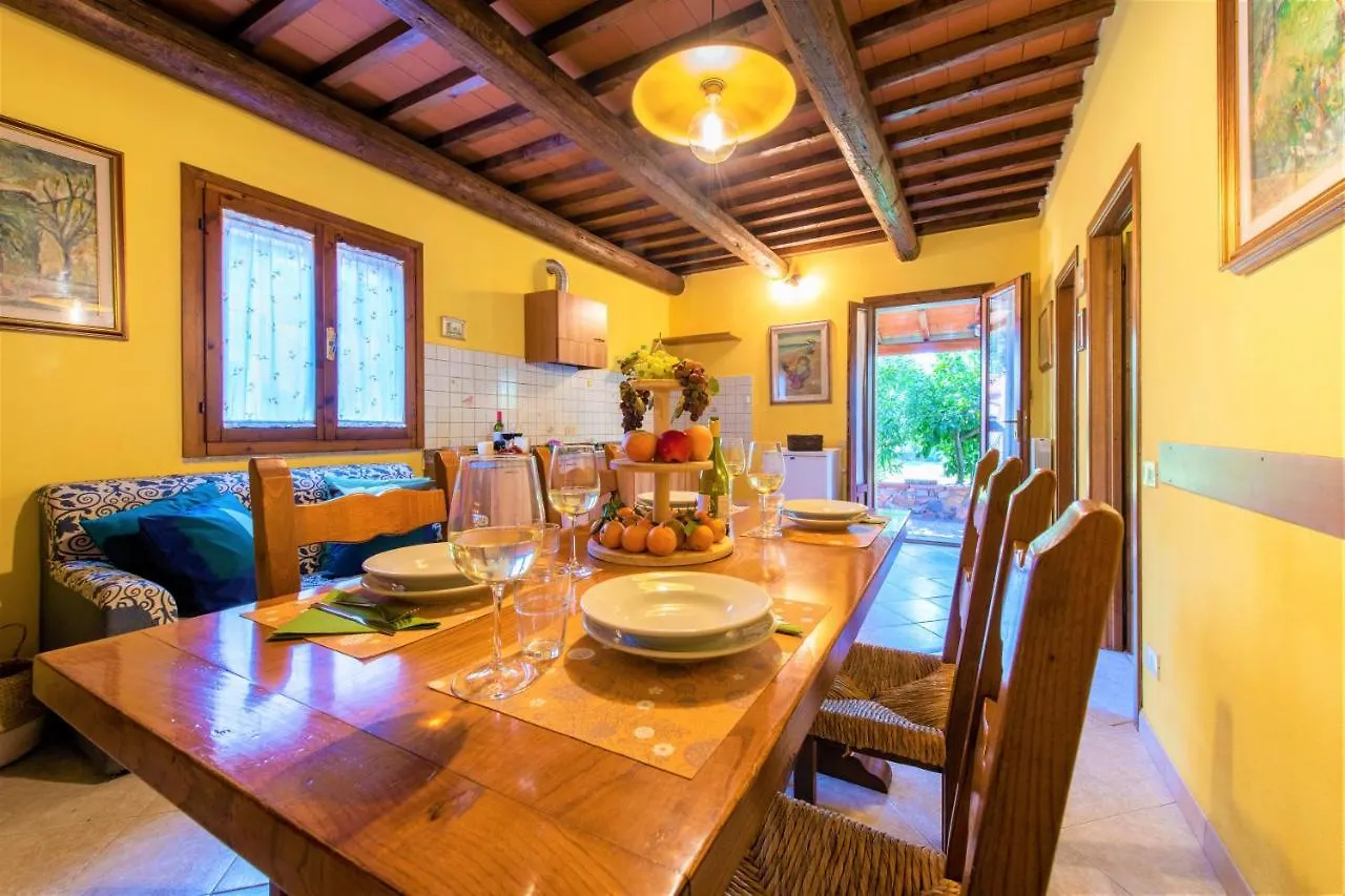 Hostly - Country House Donoratico - Only For Families 0*,  Italia