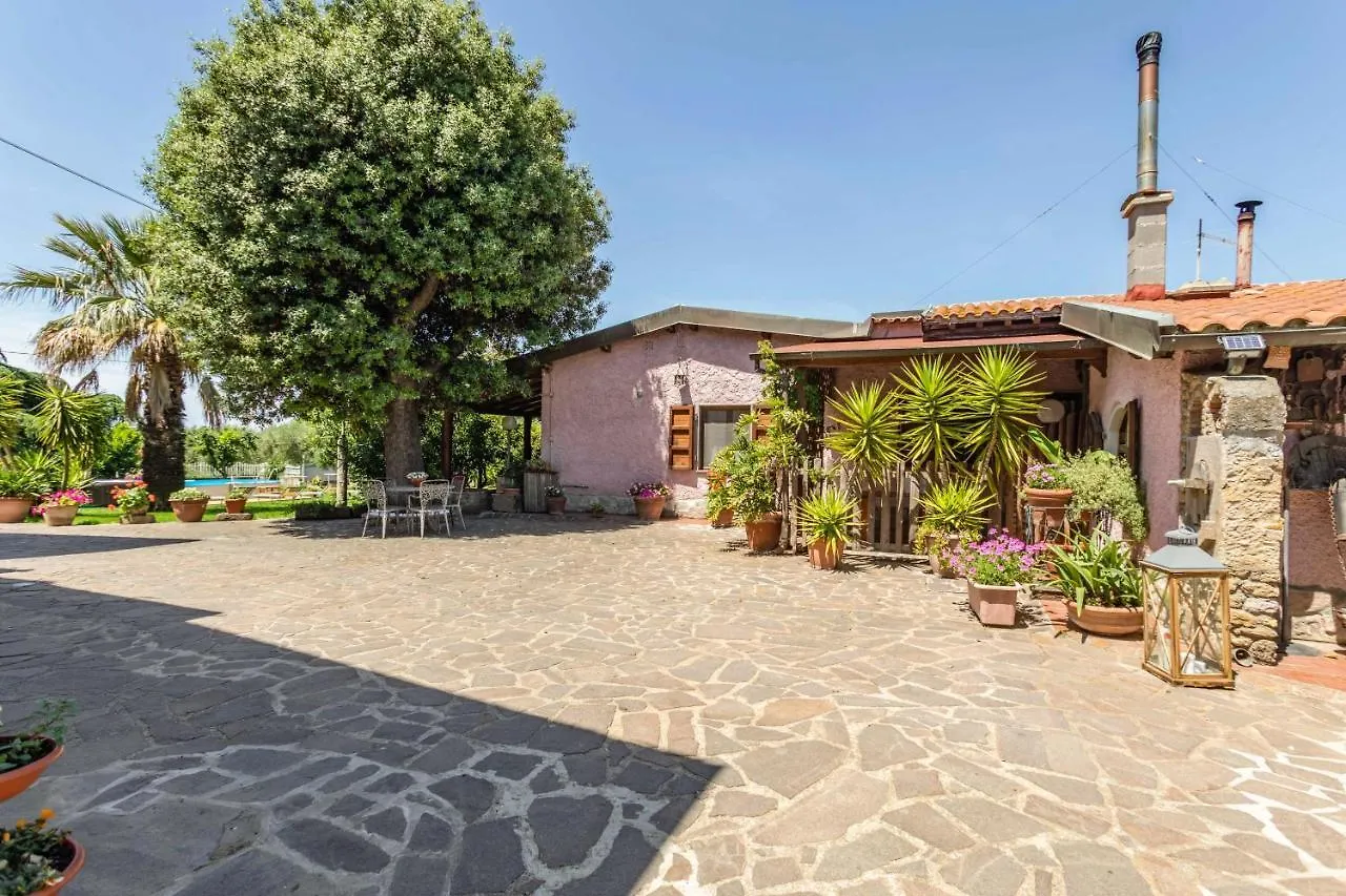 Hostly - Country House Donoratico - Only For Families 0*,  Italia